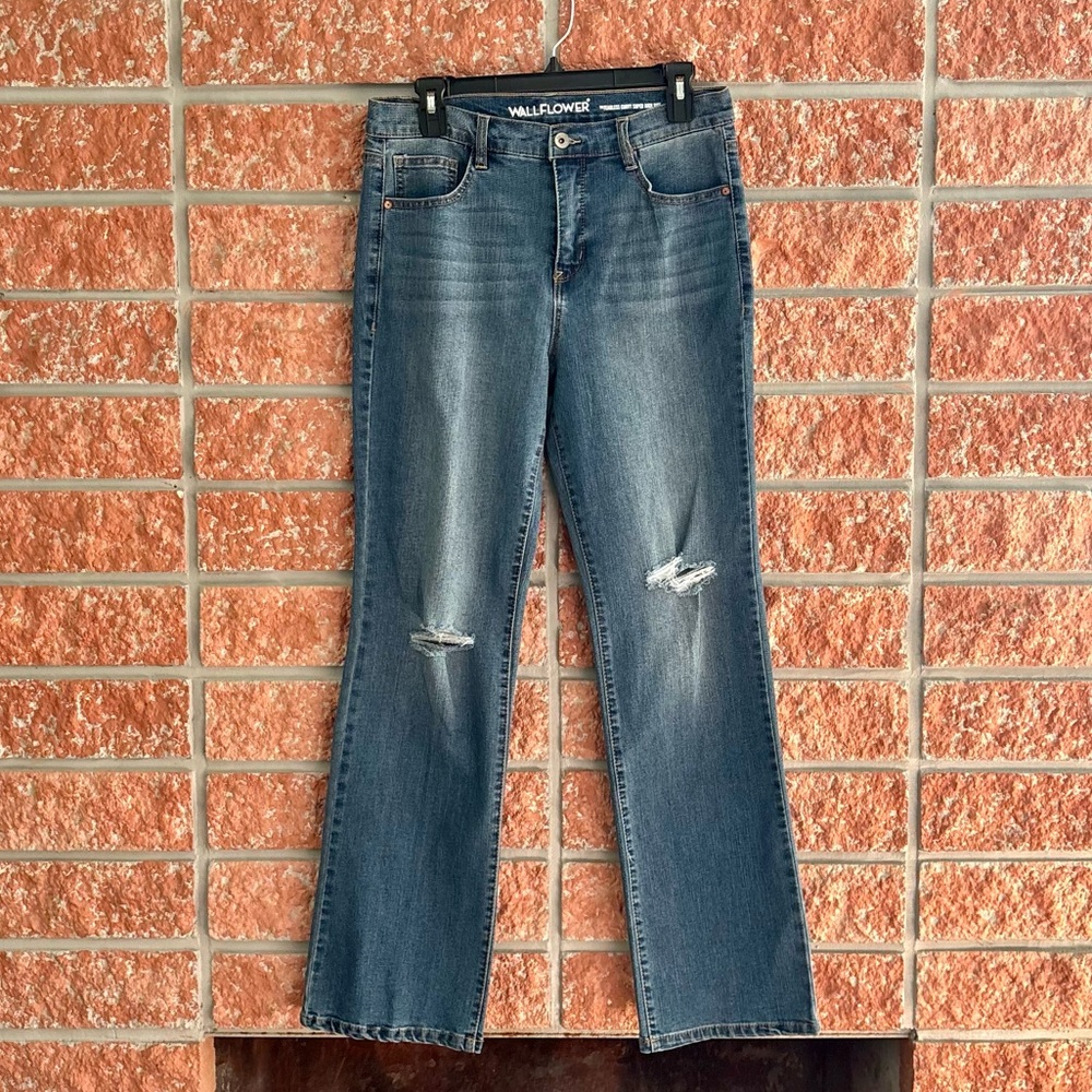 Wallflower Fearless, curvy high-rise jeans